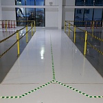 Индустриальная стойка BarrierBelt® 511Y с желтыми лентами 3,65 метра