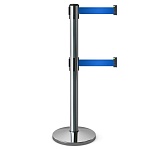 Имидж-стойка BarrierBelt® 11 с двумя лентами синего цвета длиной 3,65 метра